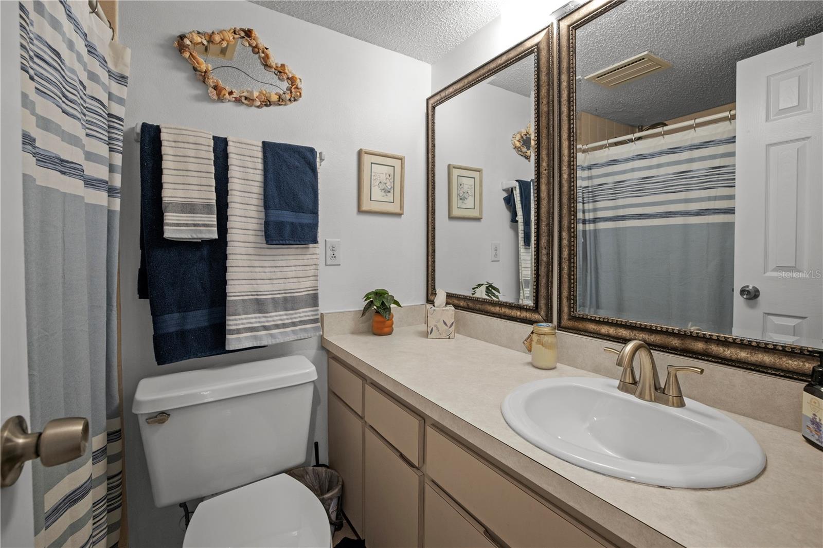 SANDHILL PINES BLDG 02 - Residential