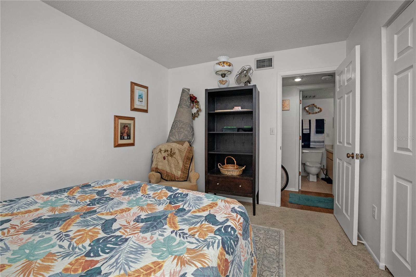 SANDHILL PINES BLDG 02 - Residential