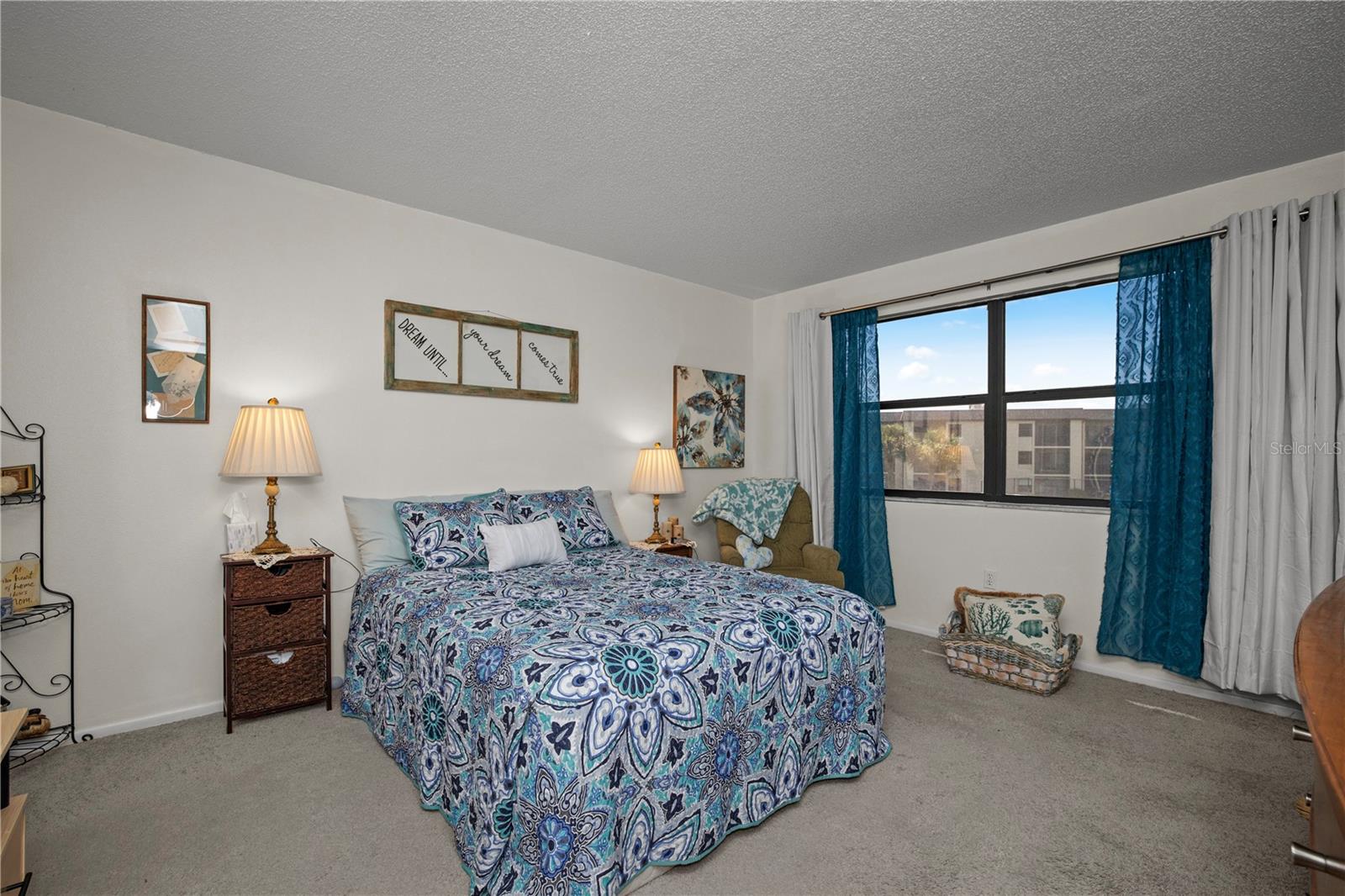 SANDHILL PINES BLDG 02 - Residential