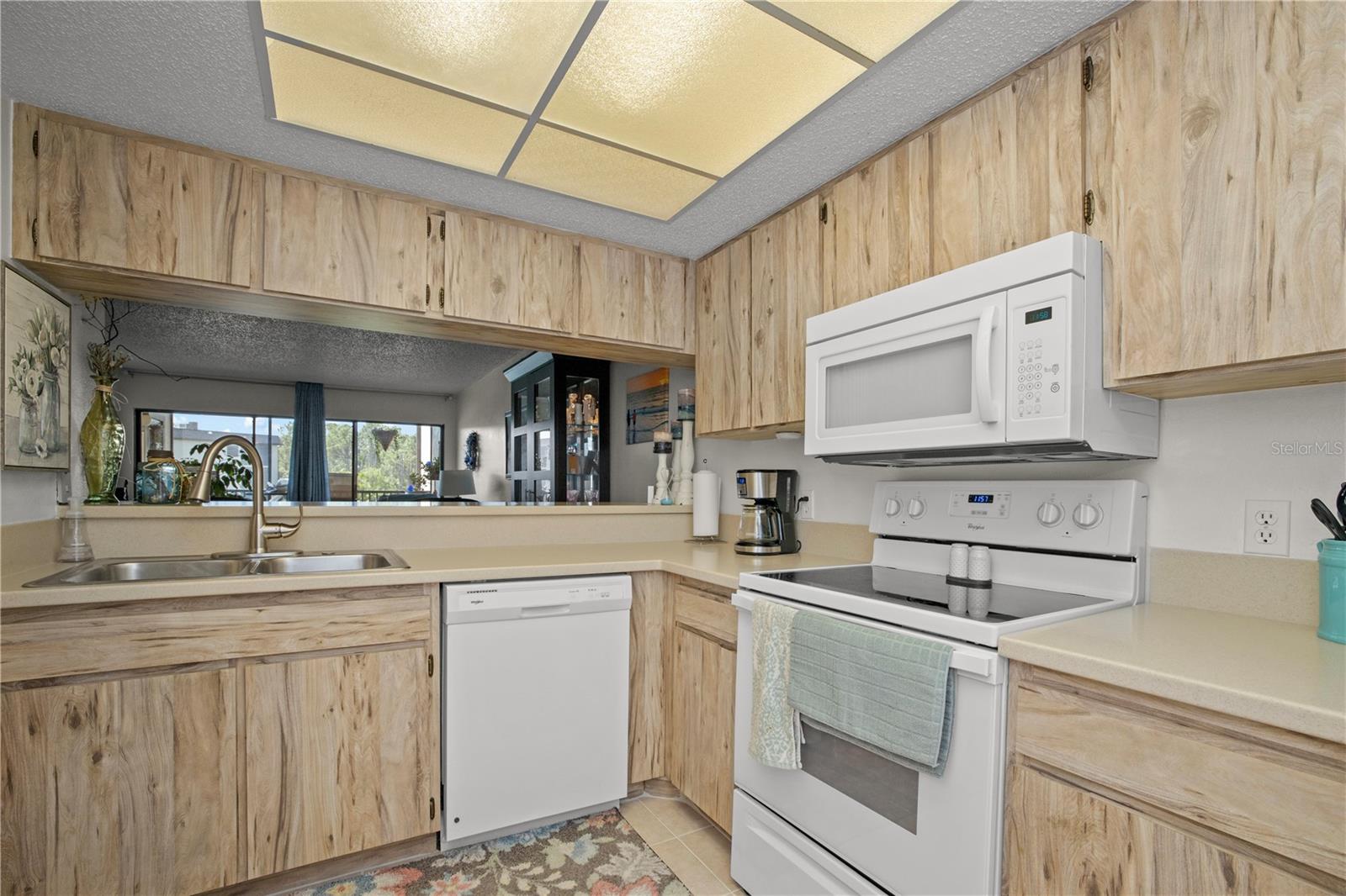 SANDHILL PINES BLDG 02 - Residential