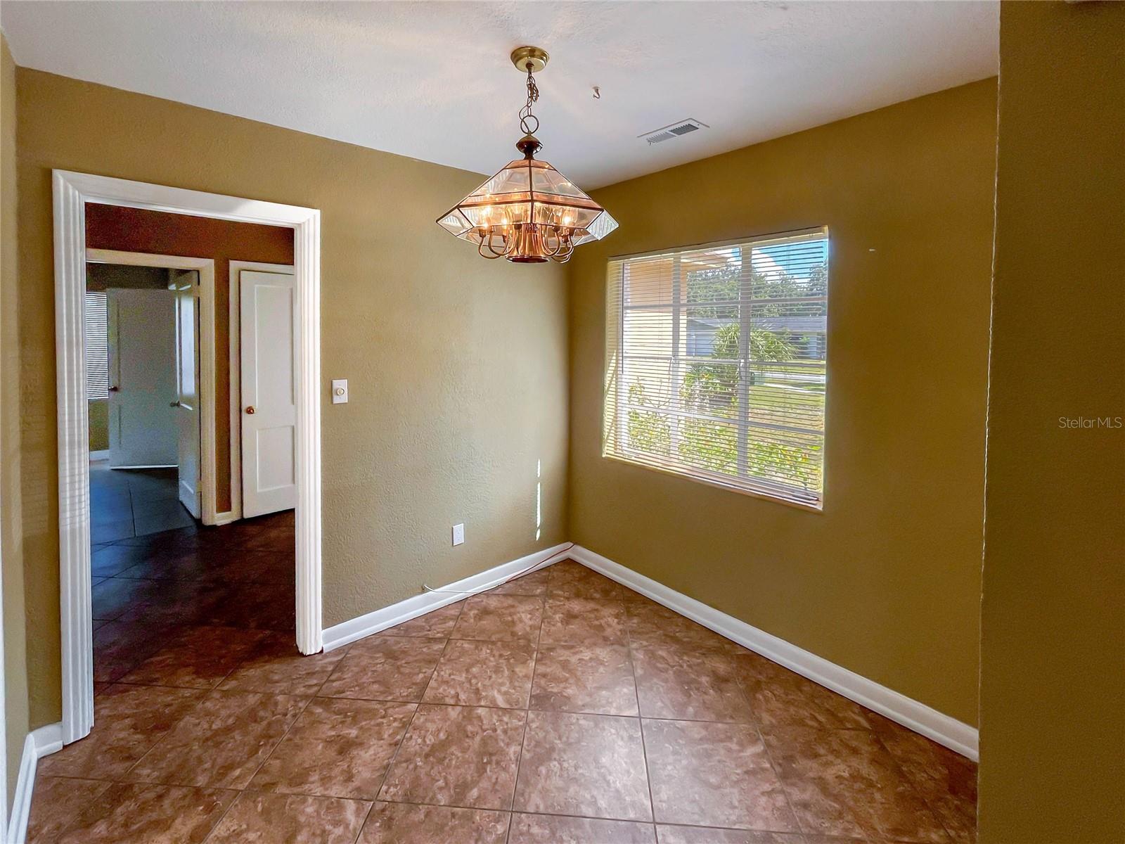 LEESBURG WHISPERING PINES - Residential
