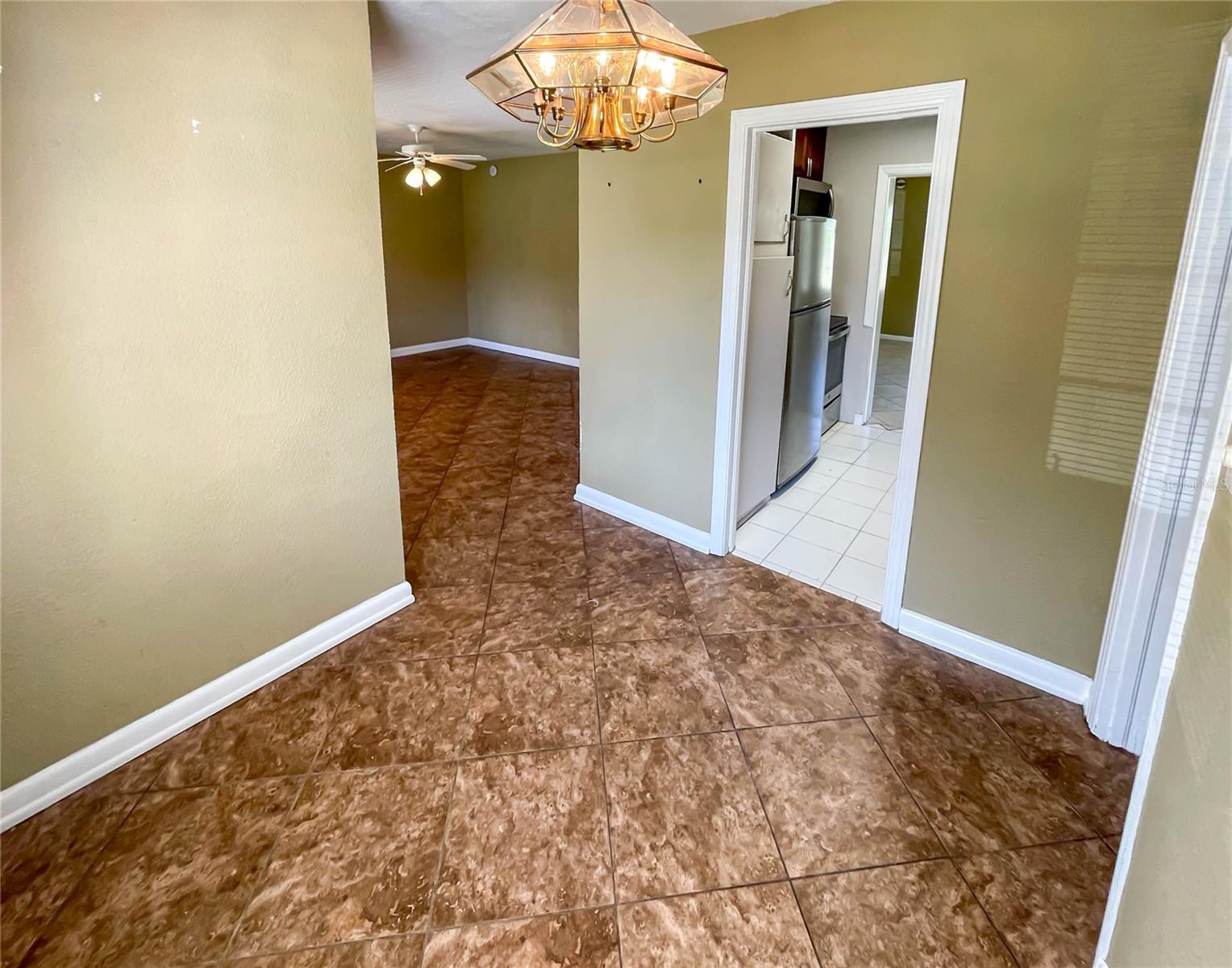 LEESBURG WHISPERING PINES - Residential