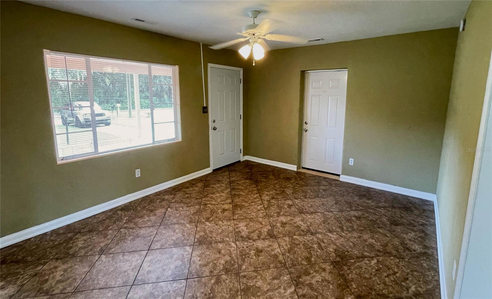 LEESBURG WHISPERING PINES - Residential