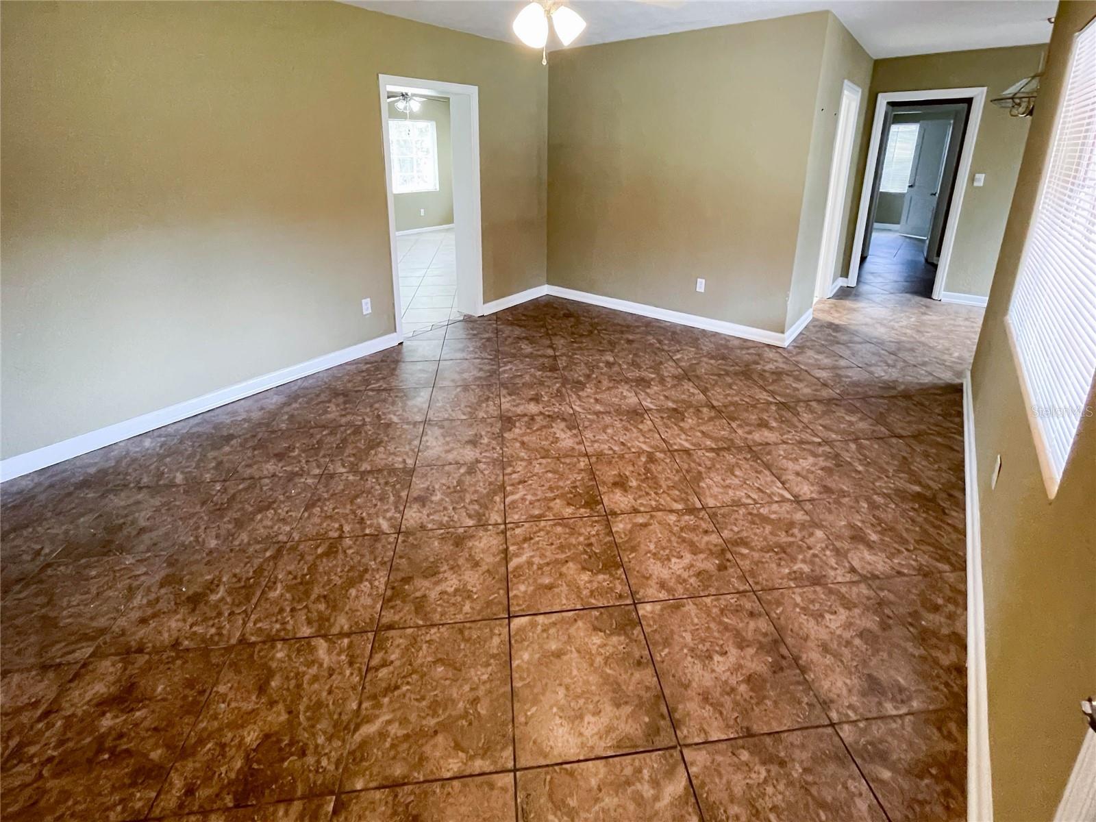 LEESBURG WHISPERING PINES - Residential