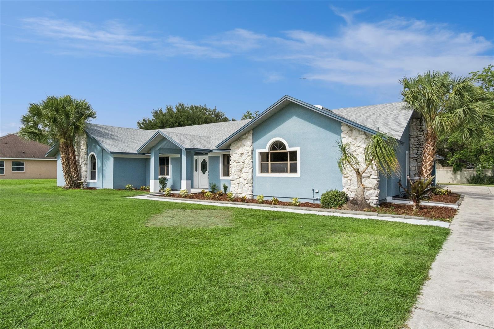 2827 SHADOW WOOD COURT