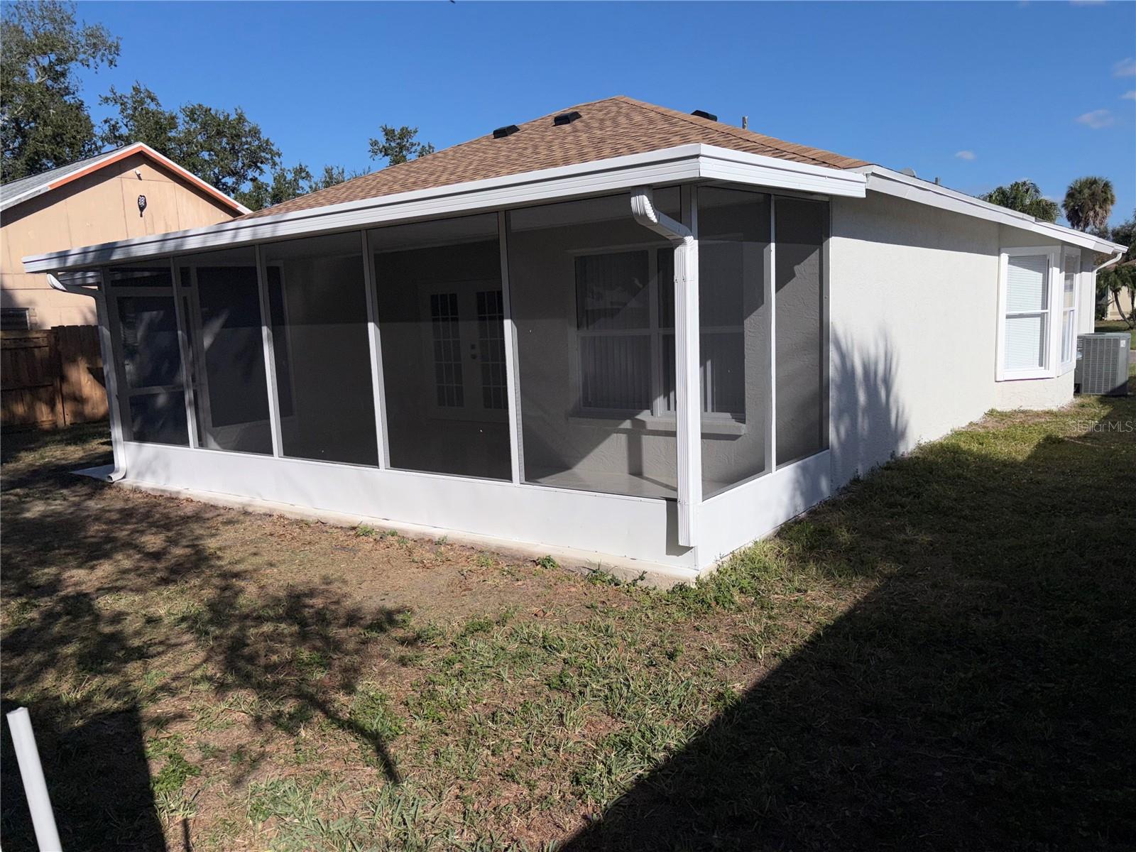 SARAPALMS - Residential