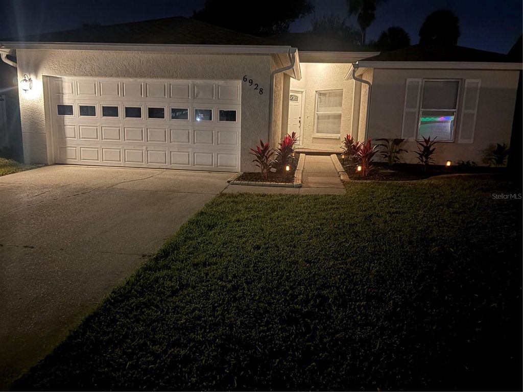 Photo of 6928 43rd Court E, Sarasota, FL 34243 (MLS # A4676085)