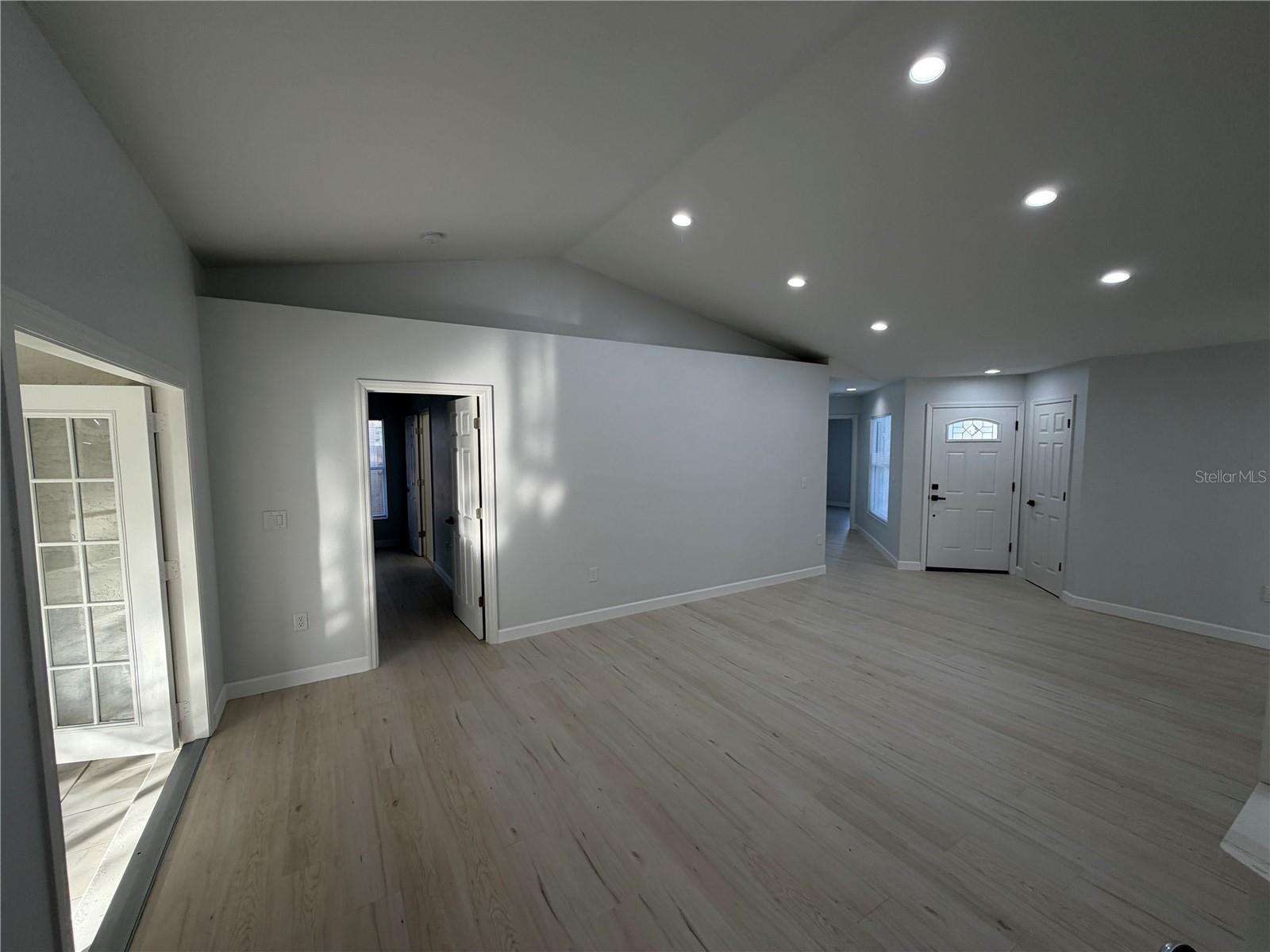 SARAPALMS - Residential