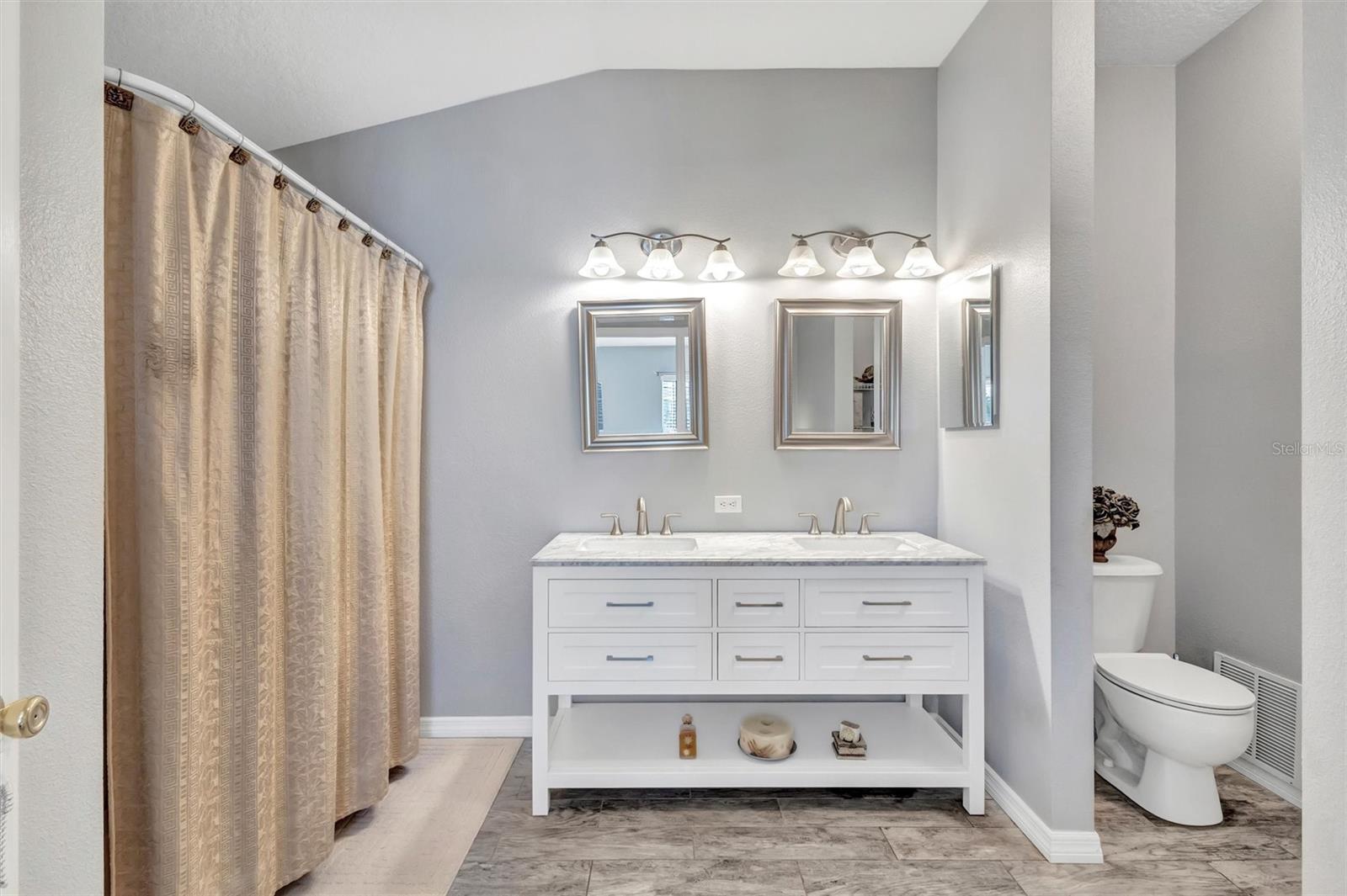 GREENBROOK WALK PH 2 OR 2113/3283 - Residential