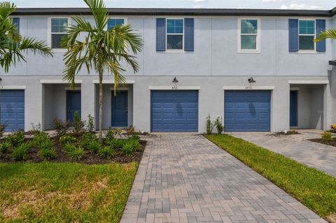 A home in PALMETTO