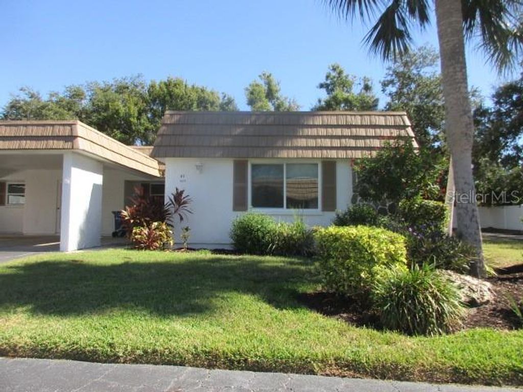 Photo of 5571 Riverbluff Circle #V1, Sarasota, FL 34231 (MLS # C7517249)
