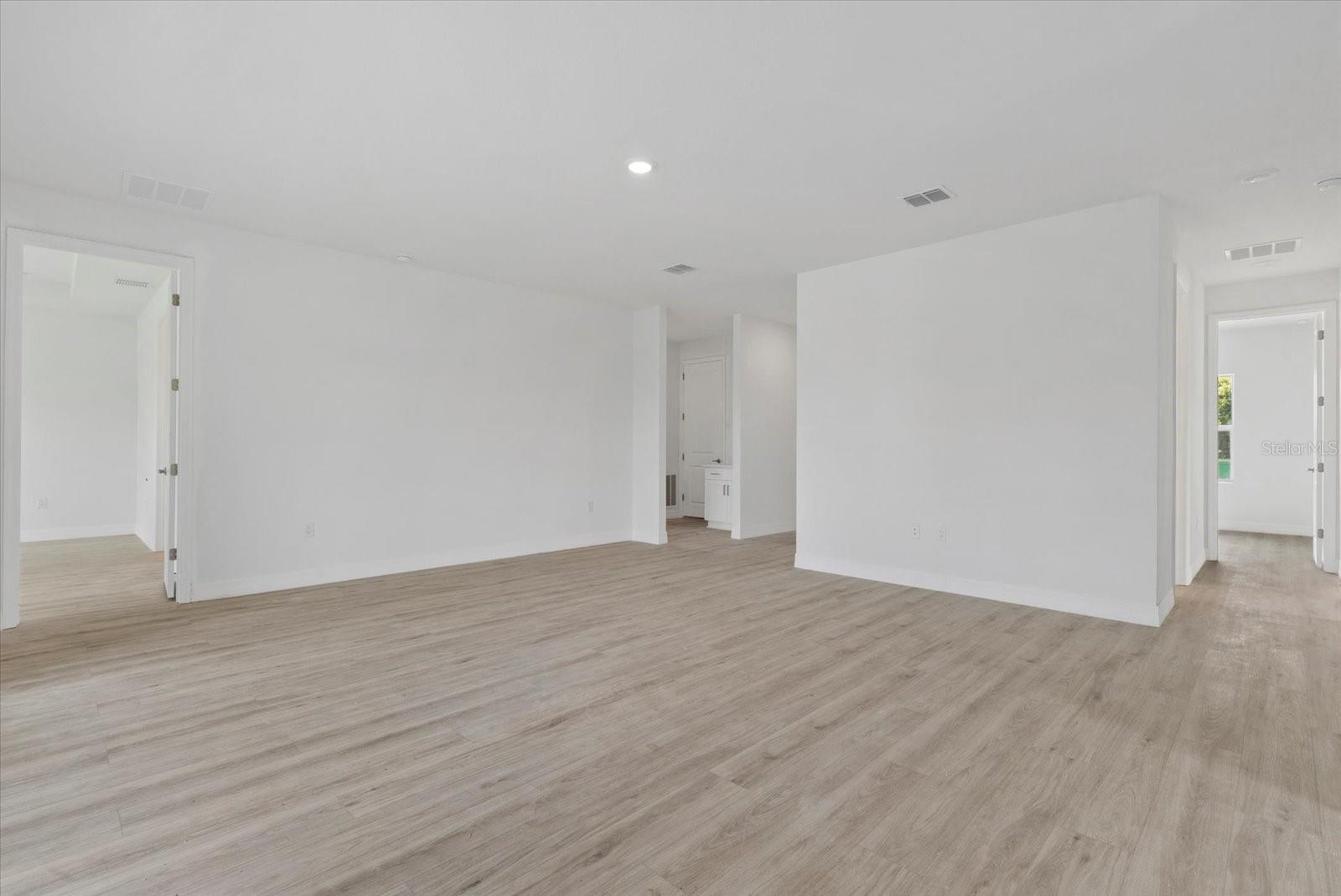 PORT CHARLOTTE SUB 51 - Residential Lease