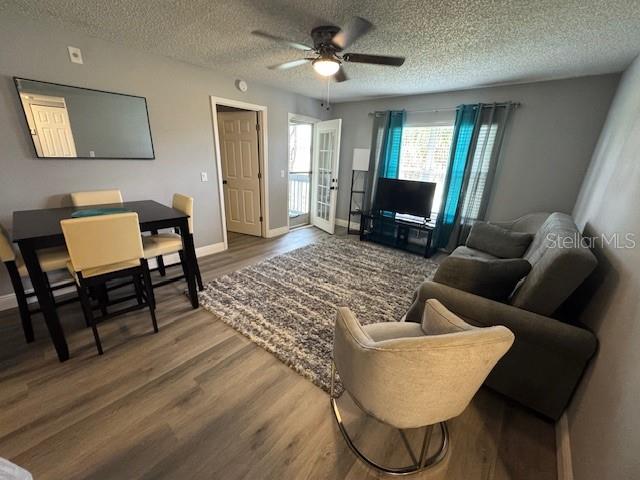 COUNTRY CLUB VLG/SILVER SPGS S - Residential