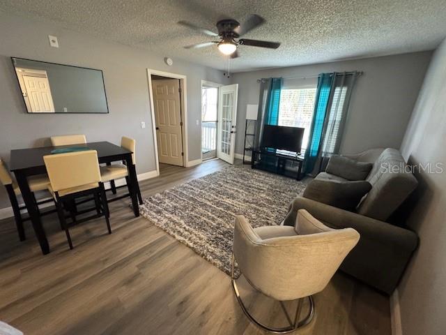 COUNTRY CLUB VLG/SILVER SPGS S - Residential