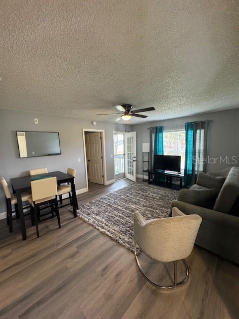 COUNTRY CLUB VLG/SILVER SPGS S - Residential