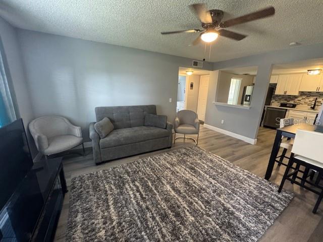 COUNTRY CLUB VLG/SILVER SPGS S - Residential