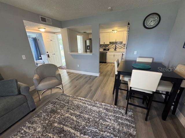 COUNTRY CLUB VLG/SILVER SPGS S - Residential