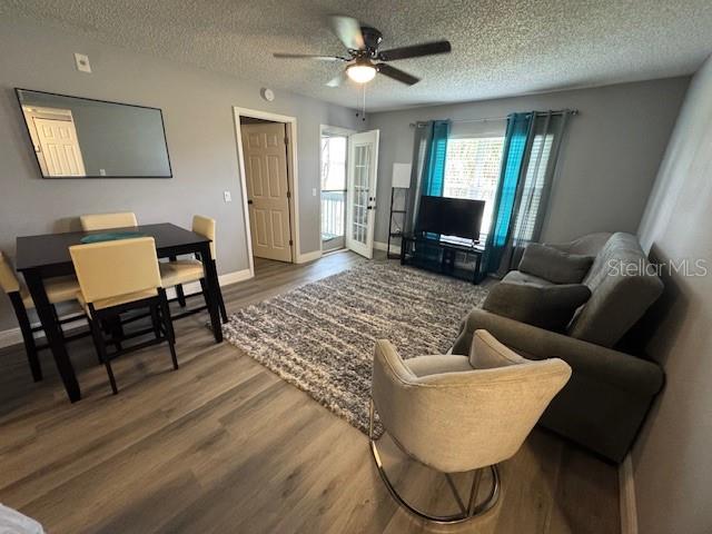 COUNTRY CLUB VLG/SILVER SPGS S - Residential