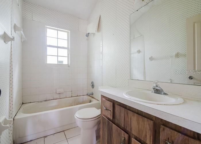 HIGH POINTE - Residential