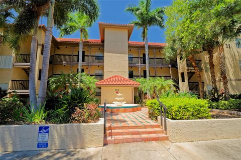 Photo of 2400 Feather Sound Drive #1125, Clearwater, FL 33762 (MLS # TB8504082)