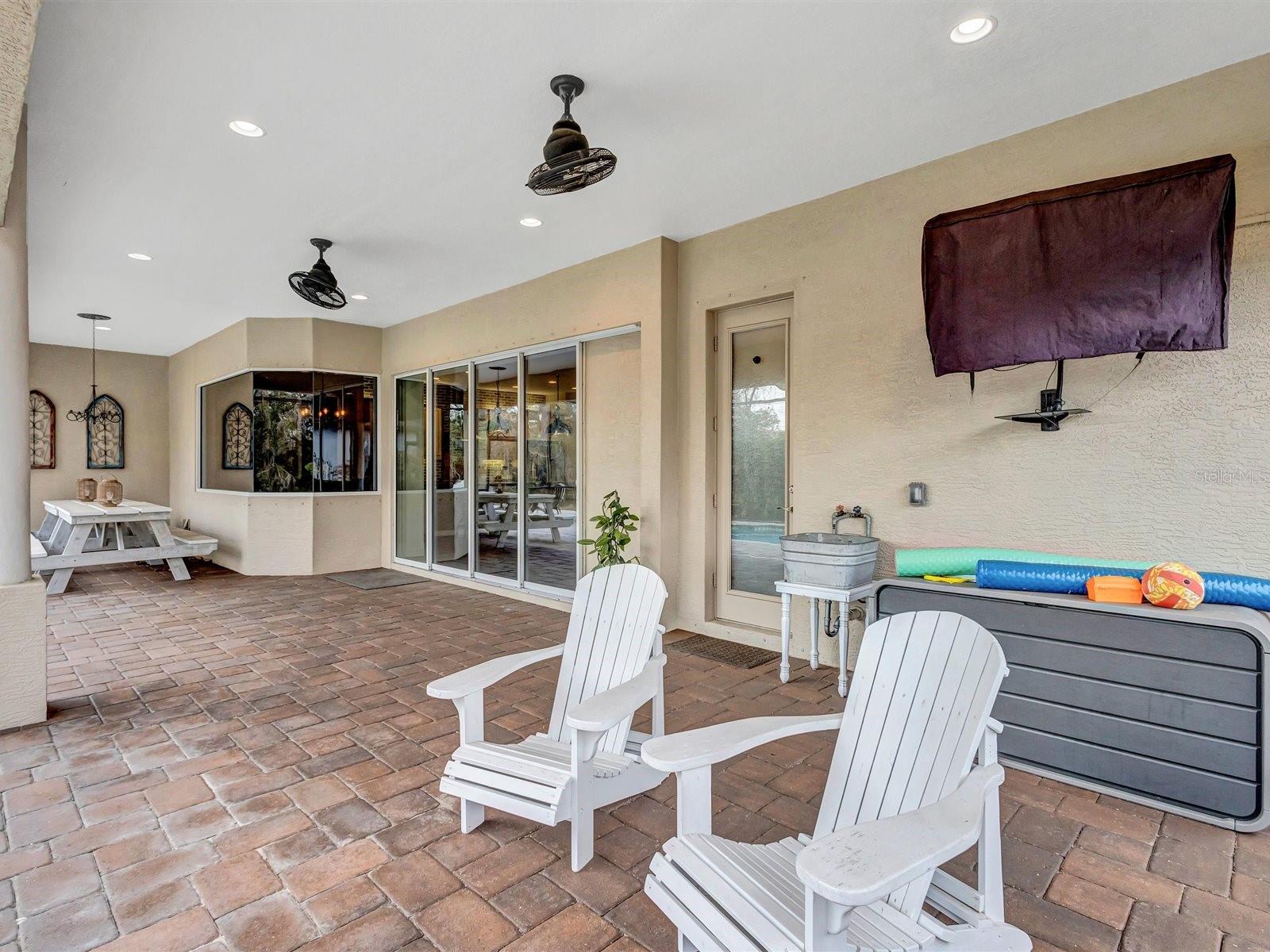 TWIN RIVERS PH IV - Residential