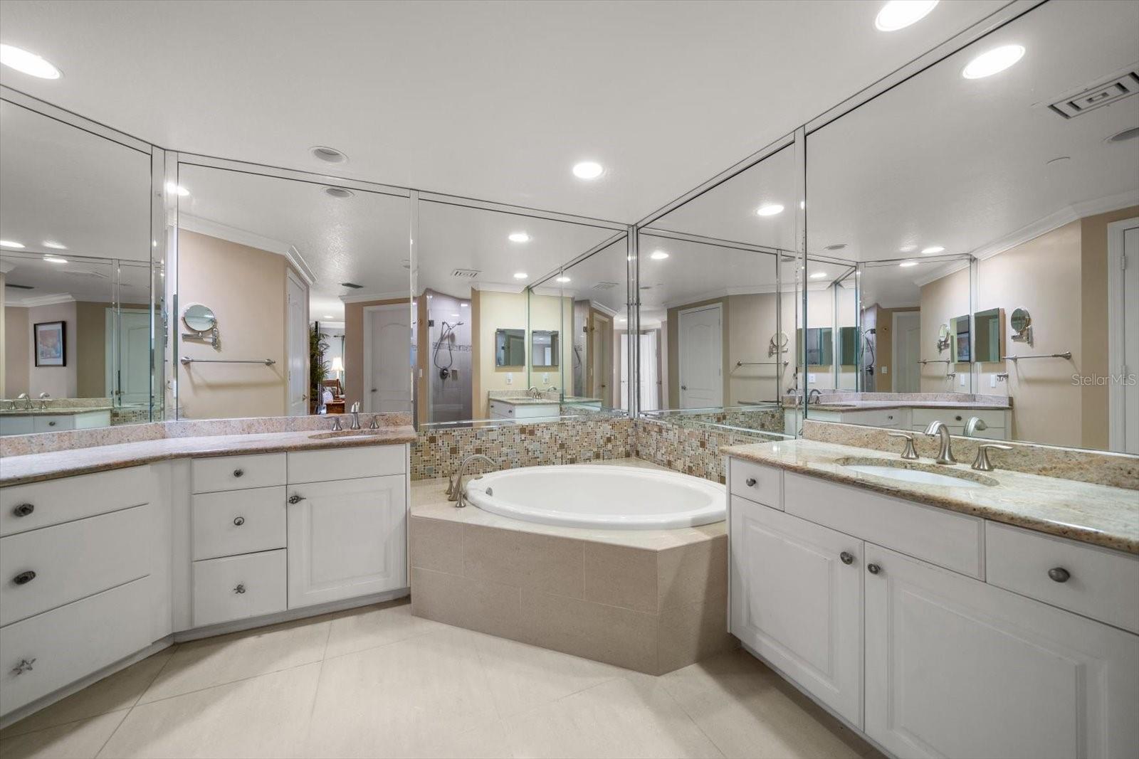 MERIDIAN ON SAND KEY CONDO - Residential