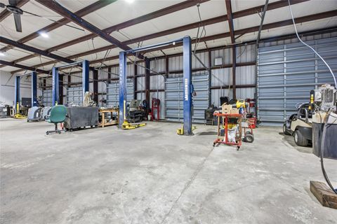 Tiny photo for 20761 NE Highway 27, Williston, FL 32696 (MLS # OM715242)