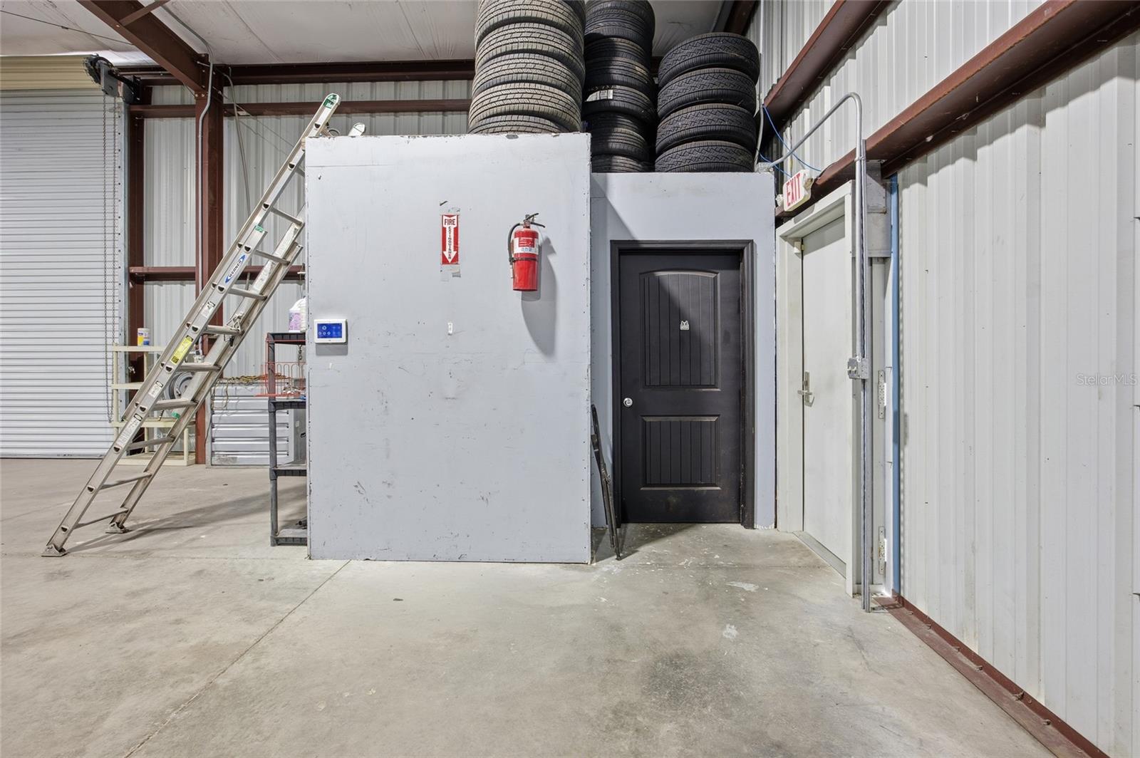 EASTERN ACRES - Commercial Sale