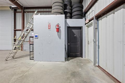 Tiny photo for 20761 NE Highway 27, Williston, FL 32696 (MLS # OM715242)