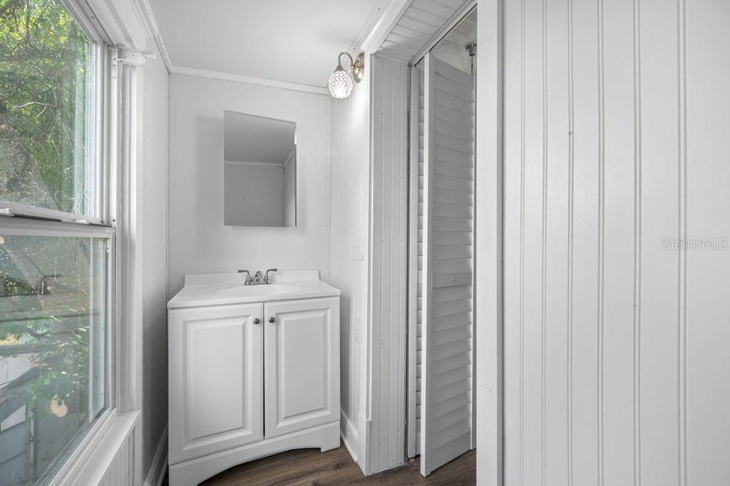 HIGHLAND GROVES - Residential