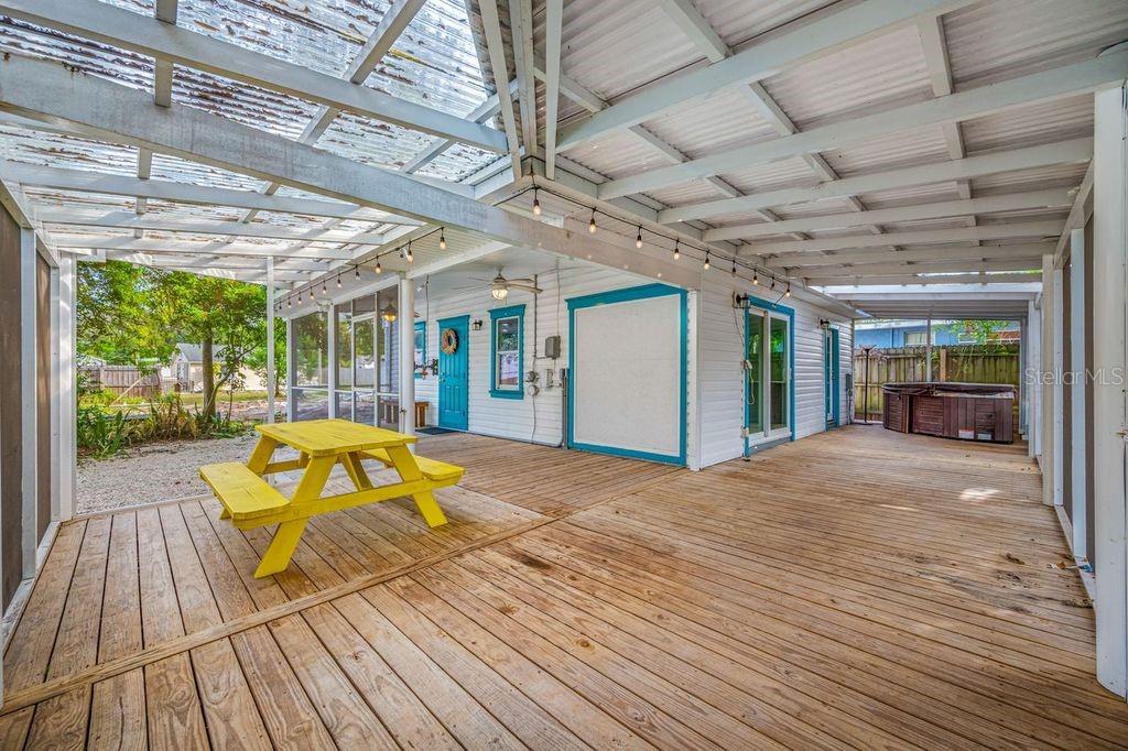 HIGHLAND GROVES - Residential