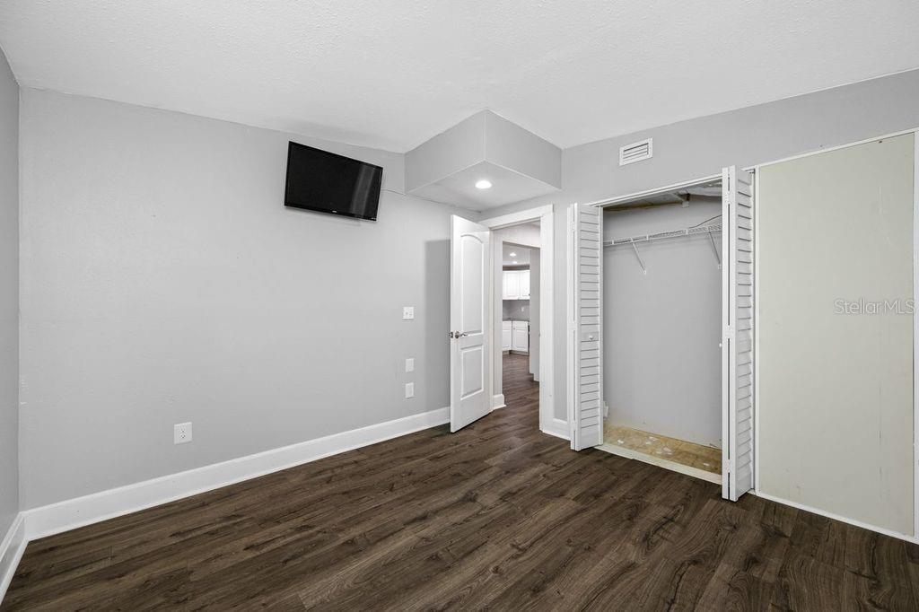 HIGHLAND GROVES - Residential