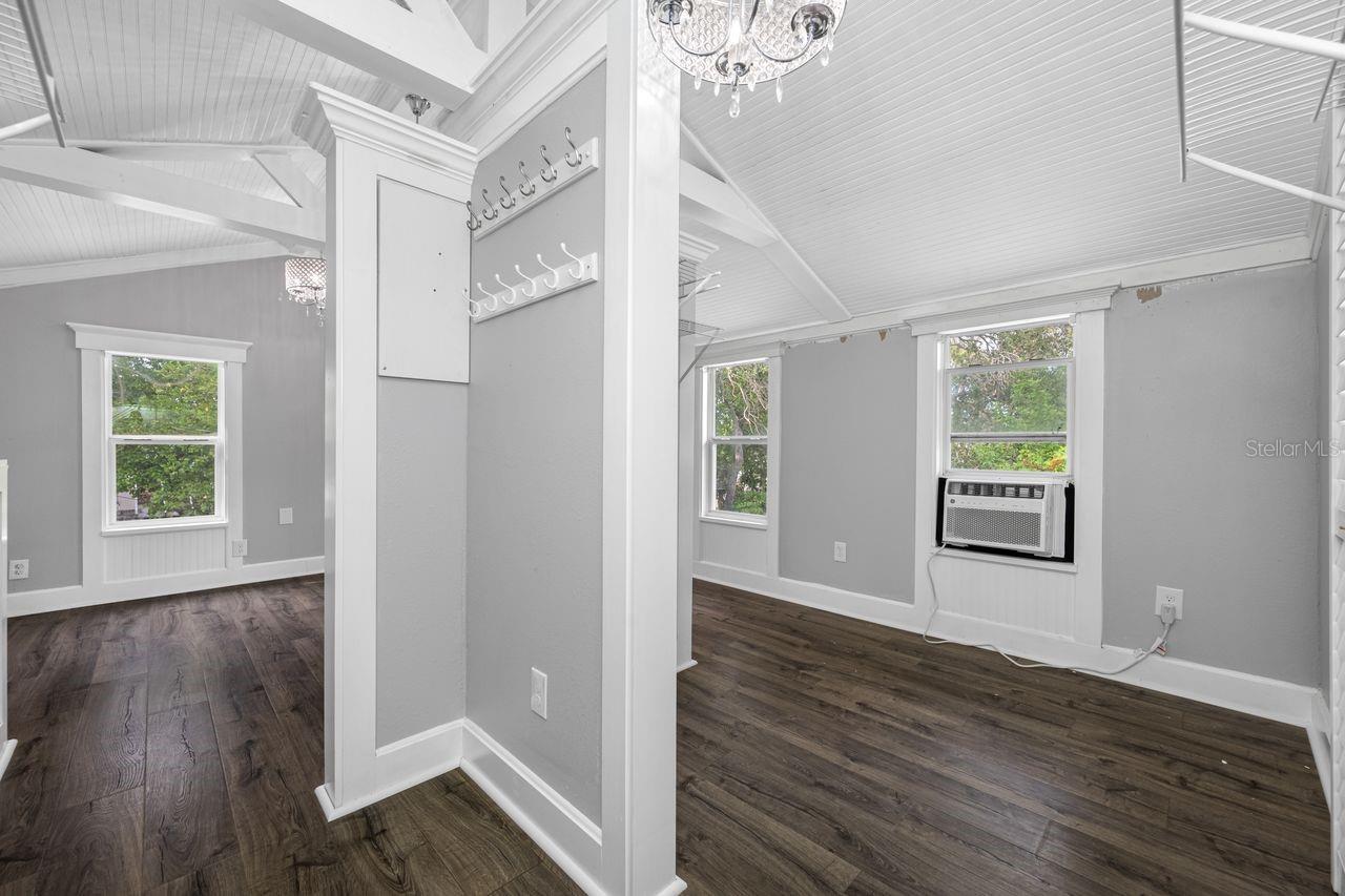 HIGHLAND GROVES - Residential