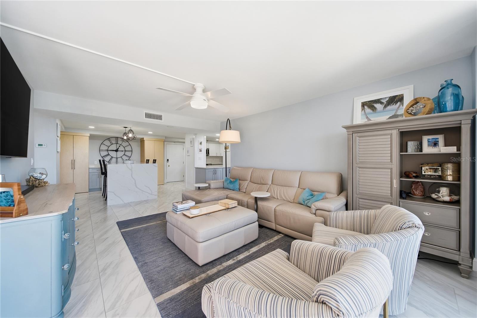 KEY CAPRI CONDO - Residential