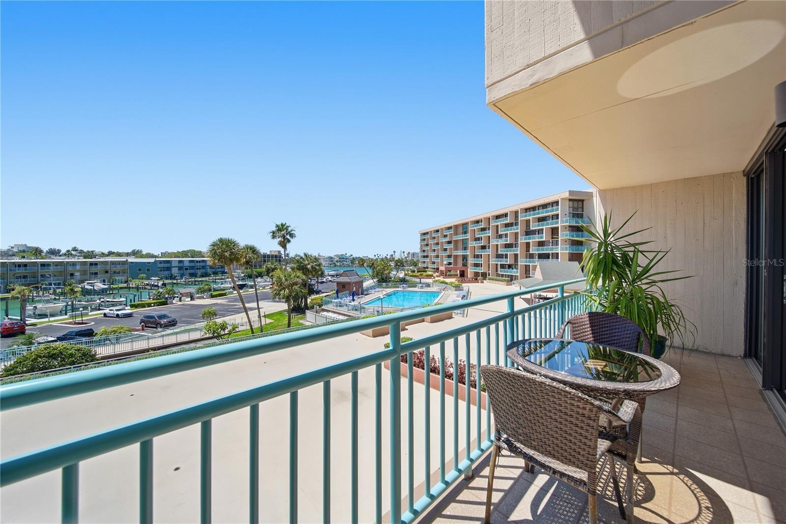 KEY CAPRI CONDO - Residential
