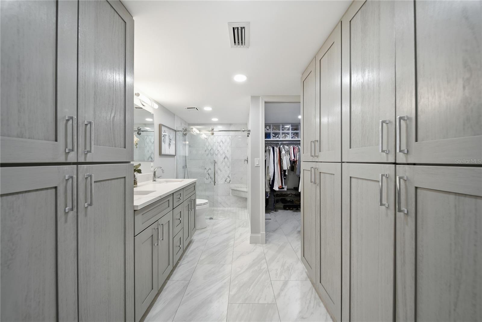 KEY CAPRI CONDO - Residential