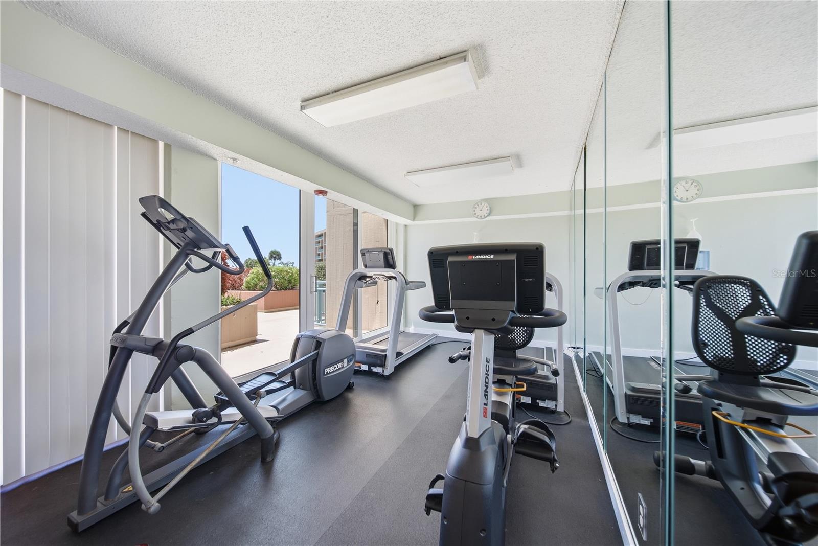 KEY CAPRI CONDO - Residential