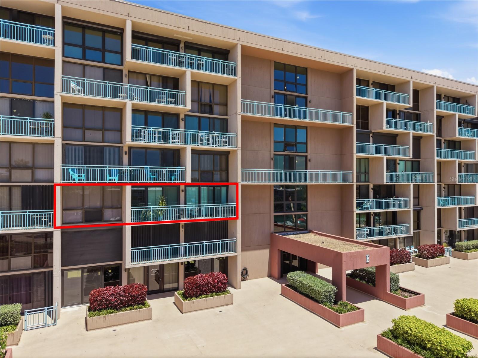 KEY CAPRI CONDO - Residential