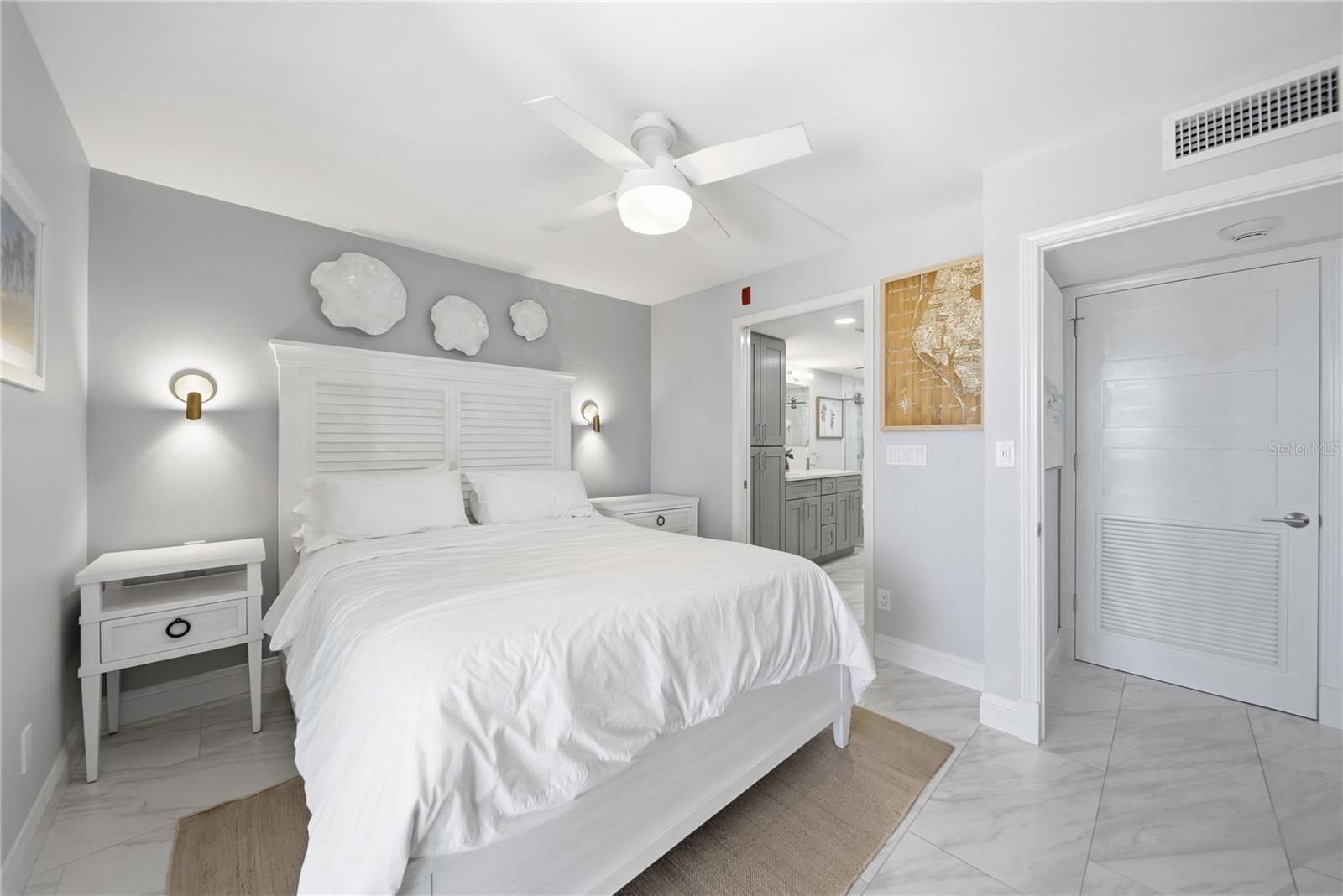 KEY CAPRI CONDO - Residential