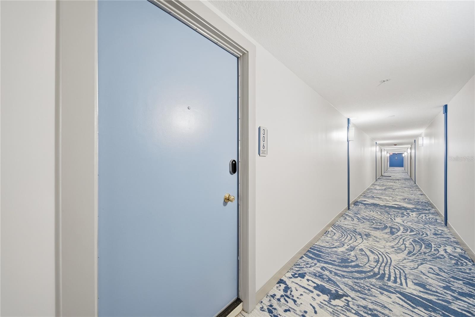 KEY CAPRI CONDO - Residential