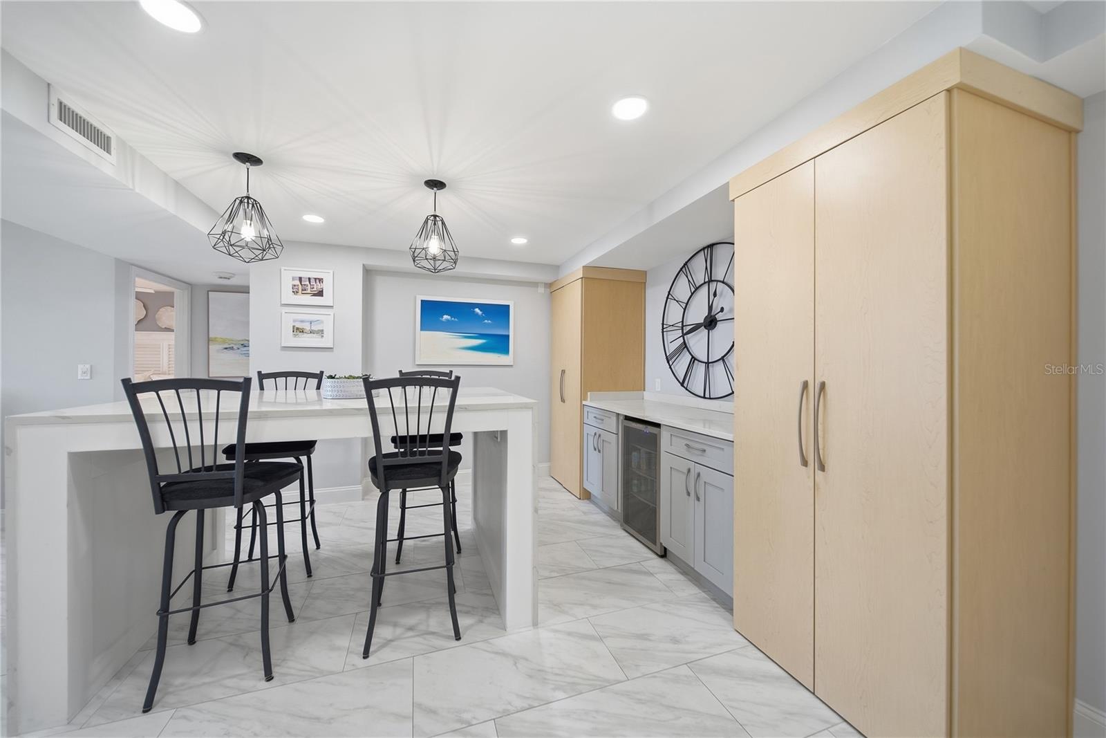 KEY CAPRI CONDO - Residential