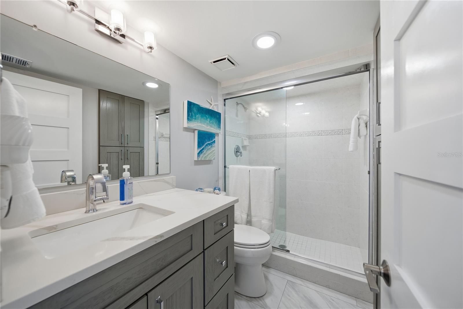 KEY CAPRI CONDO - Residential