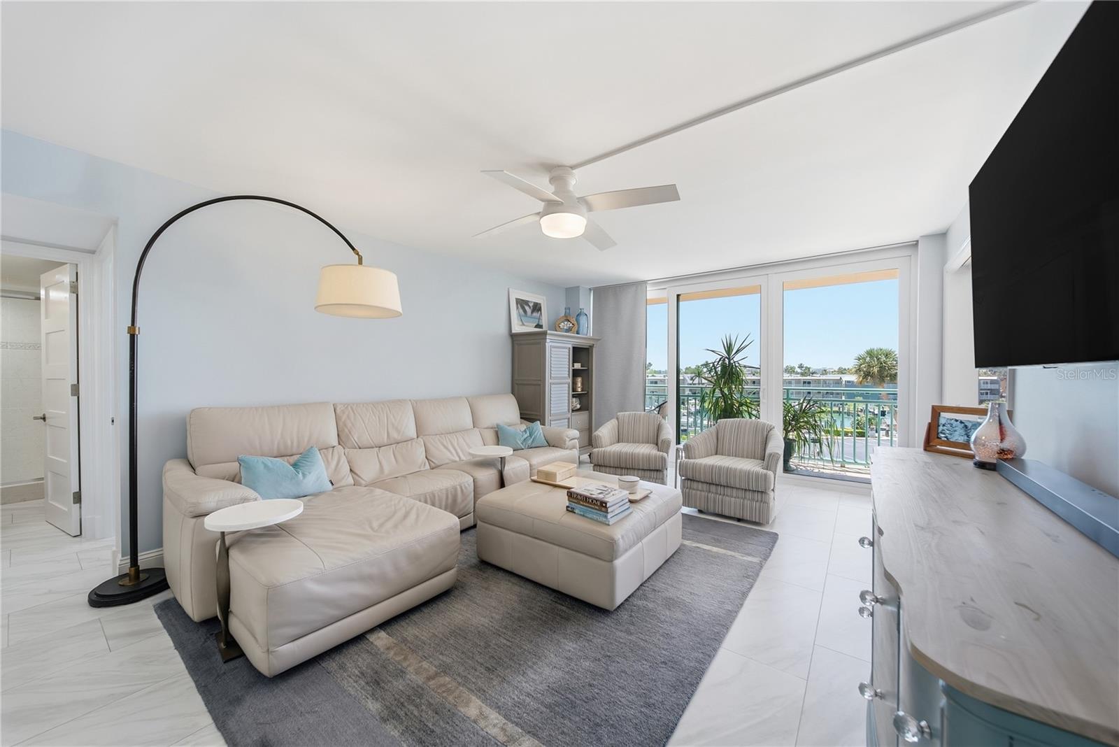 KEY CAPRI CONDO - Residential
