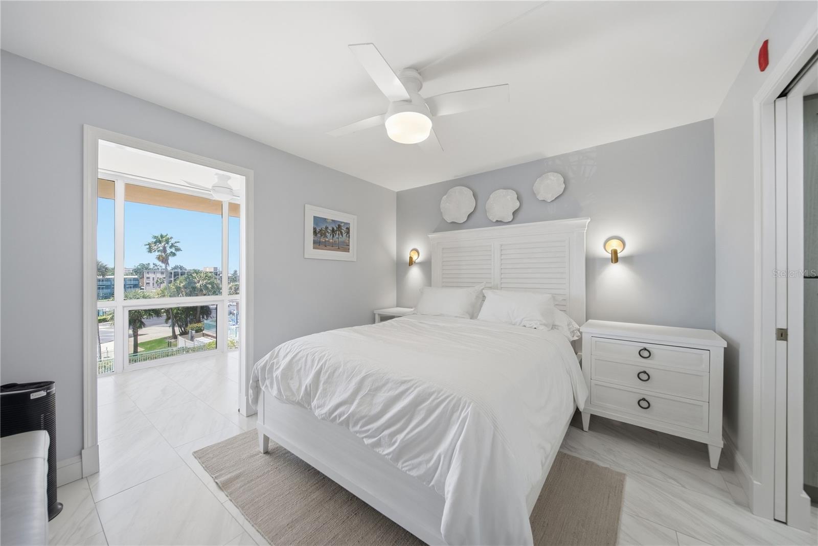 KEY CAPRI CONDO - Residential