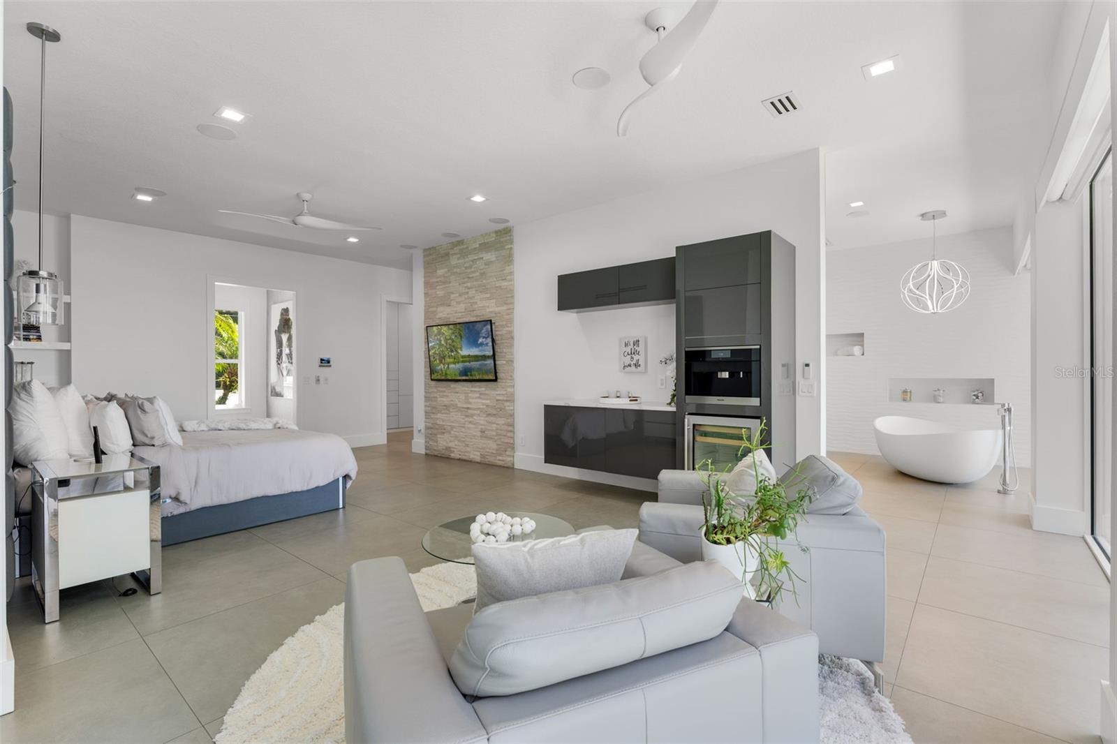 WEST LAKE BUTLER ESTATES - Residential
