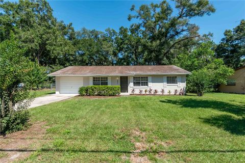 Photo of 3571 NE 22nd Avenue, Ocala, FL 34479 (MLS # O6336629)