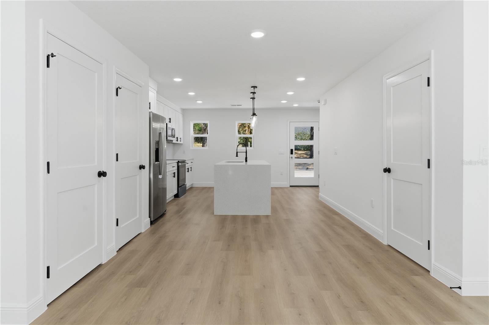 RIVER RIDGE - Residential