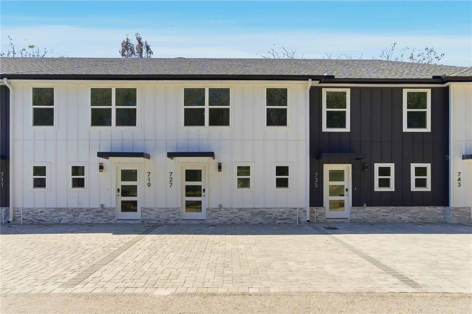 RIVER RIDGE - Residential