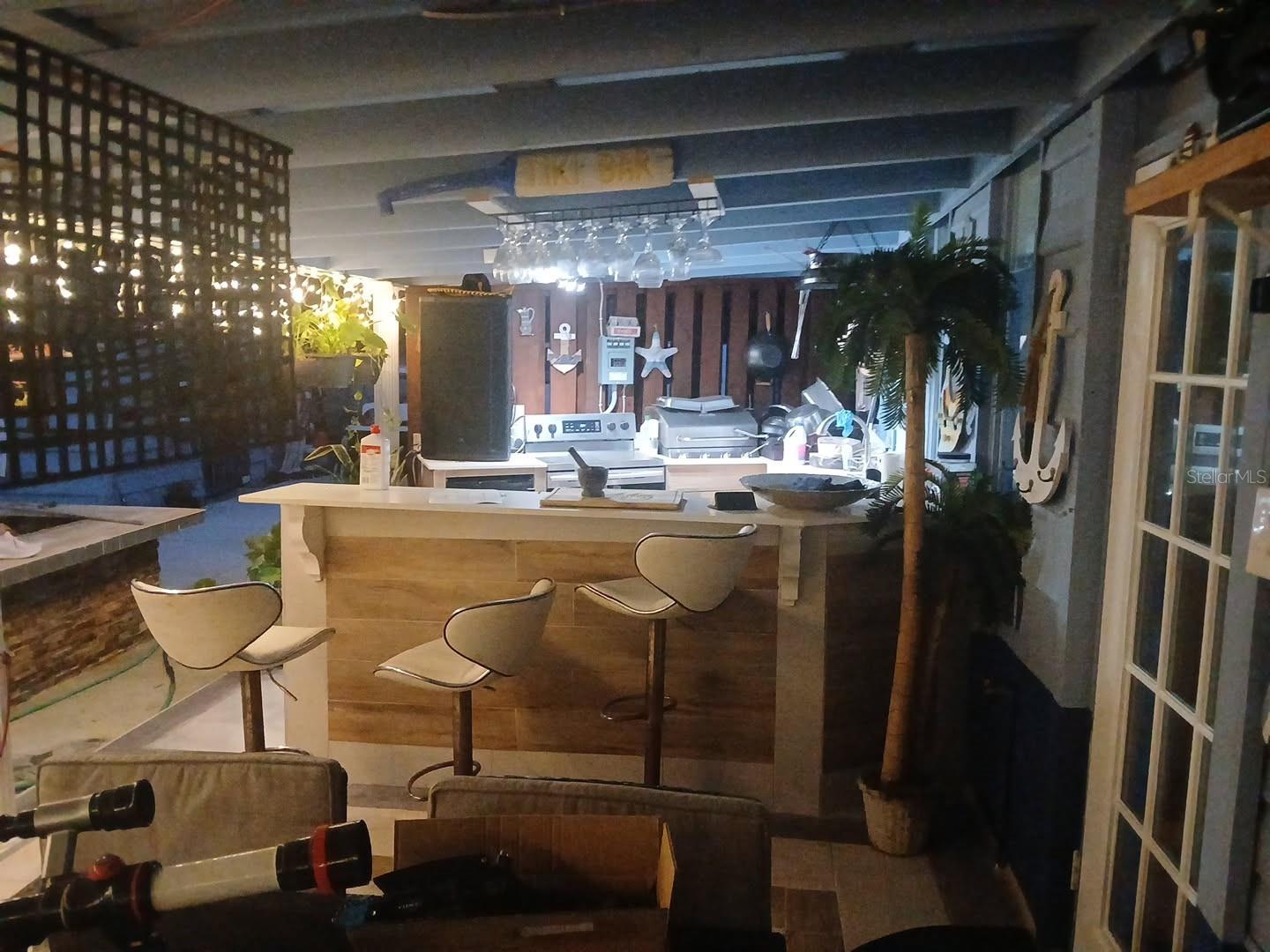 FAIRFAX HILLS - Residential