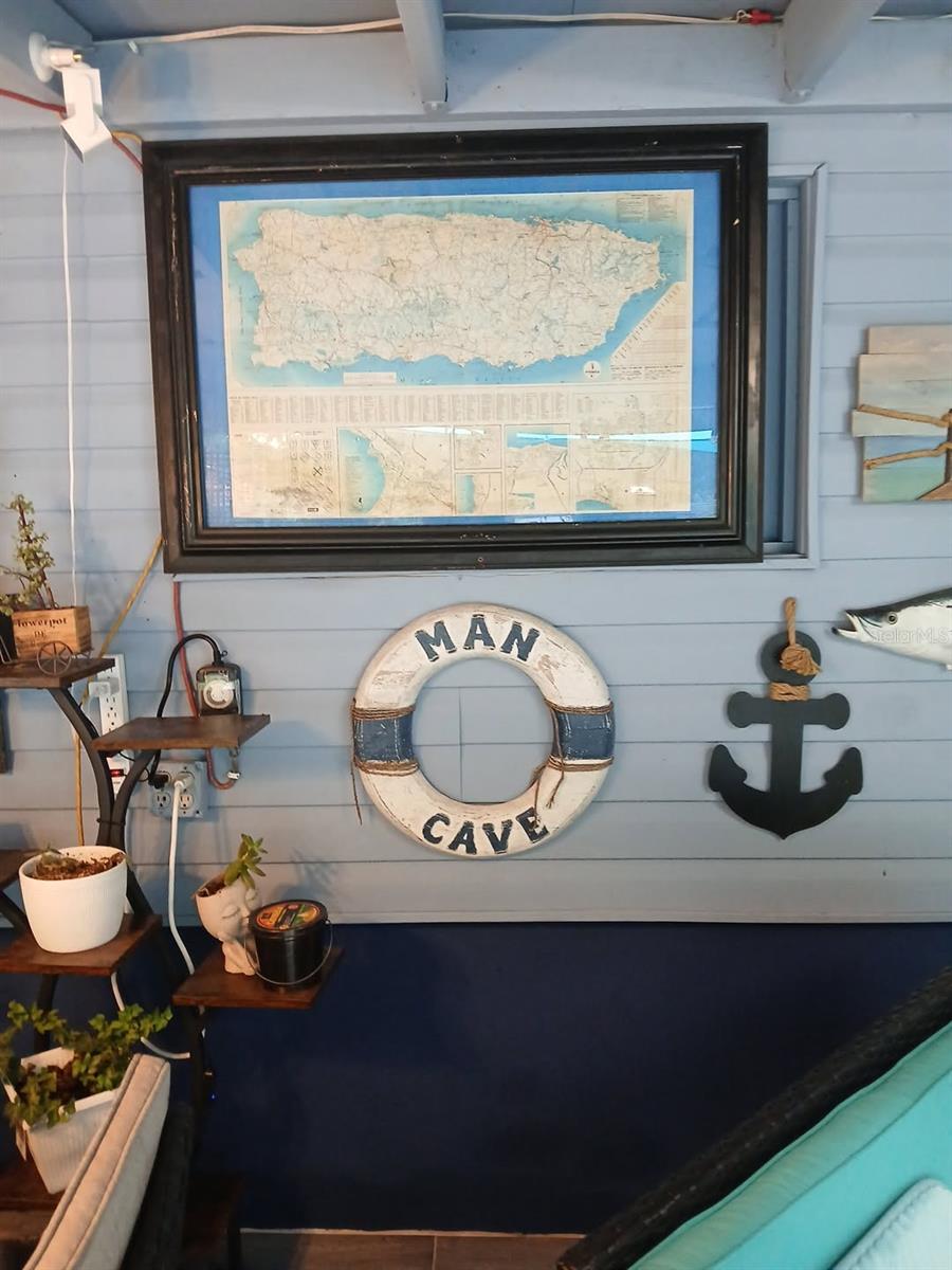 FAIRFAX HILLS - Residential